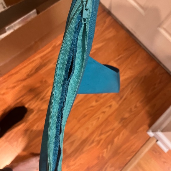 Purrfect Cat Comfy Pouch Carrier & Grooming Sack in One: Keep Kitty Calm & Comfy - Picture 4 of 5